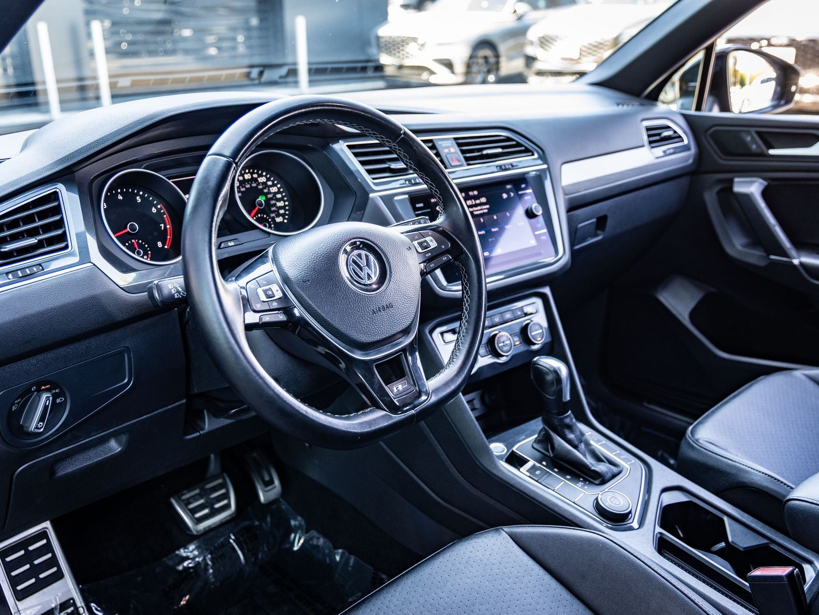 2020 Volkswagen Tiguan 2.0T SE R-Line Black 4Motion