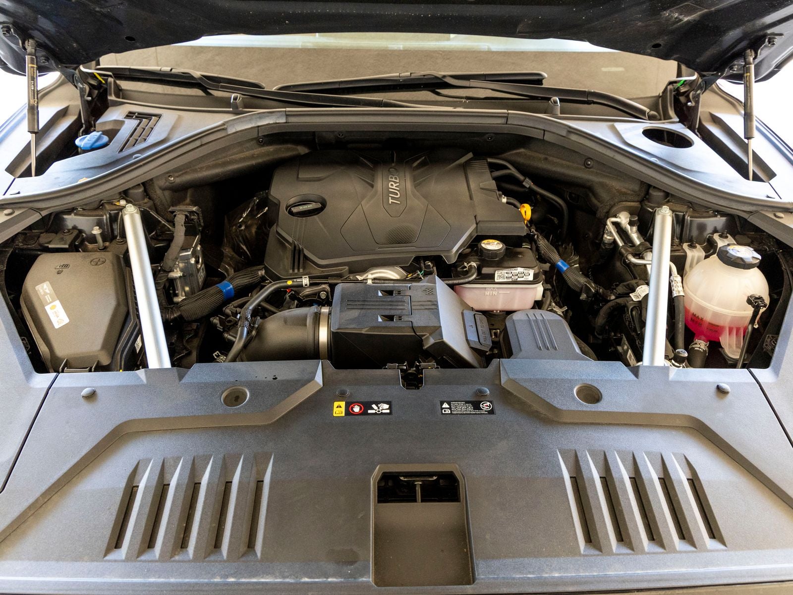 2025 Genesis GV70 2.5T