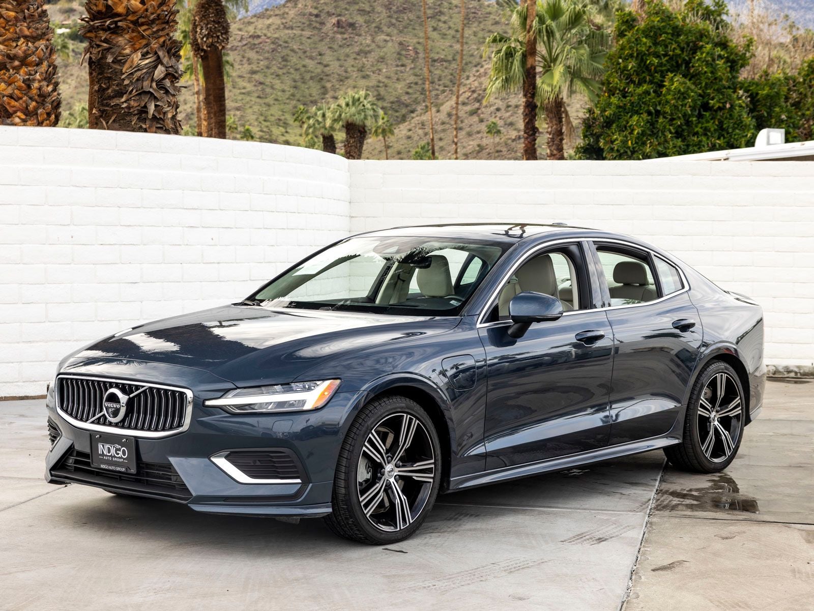 2022 Volvo S60 Recharge Plug-In Hybrid T8 Inscription