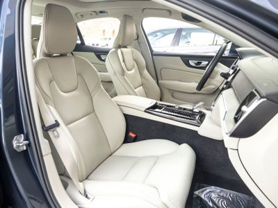 2022 Volvo S60 Recharge Plug-In Hybrid T8 Inscription