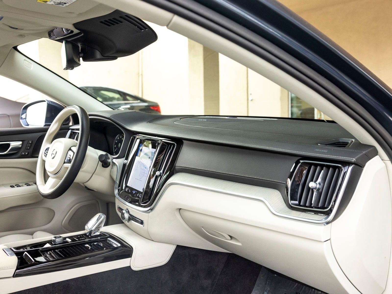 2022 Volvo S60 Recharge Plug-In Hybrid T8 Inscription