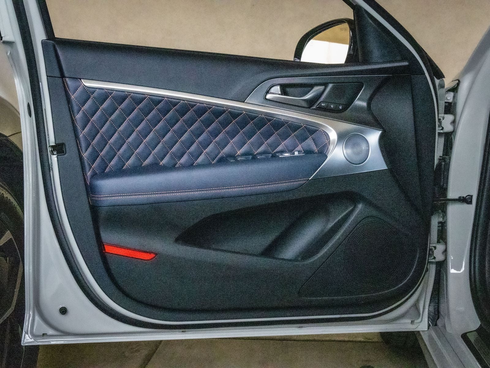 2026 Genesis G70 3.3T Prestige Graphite