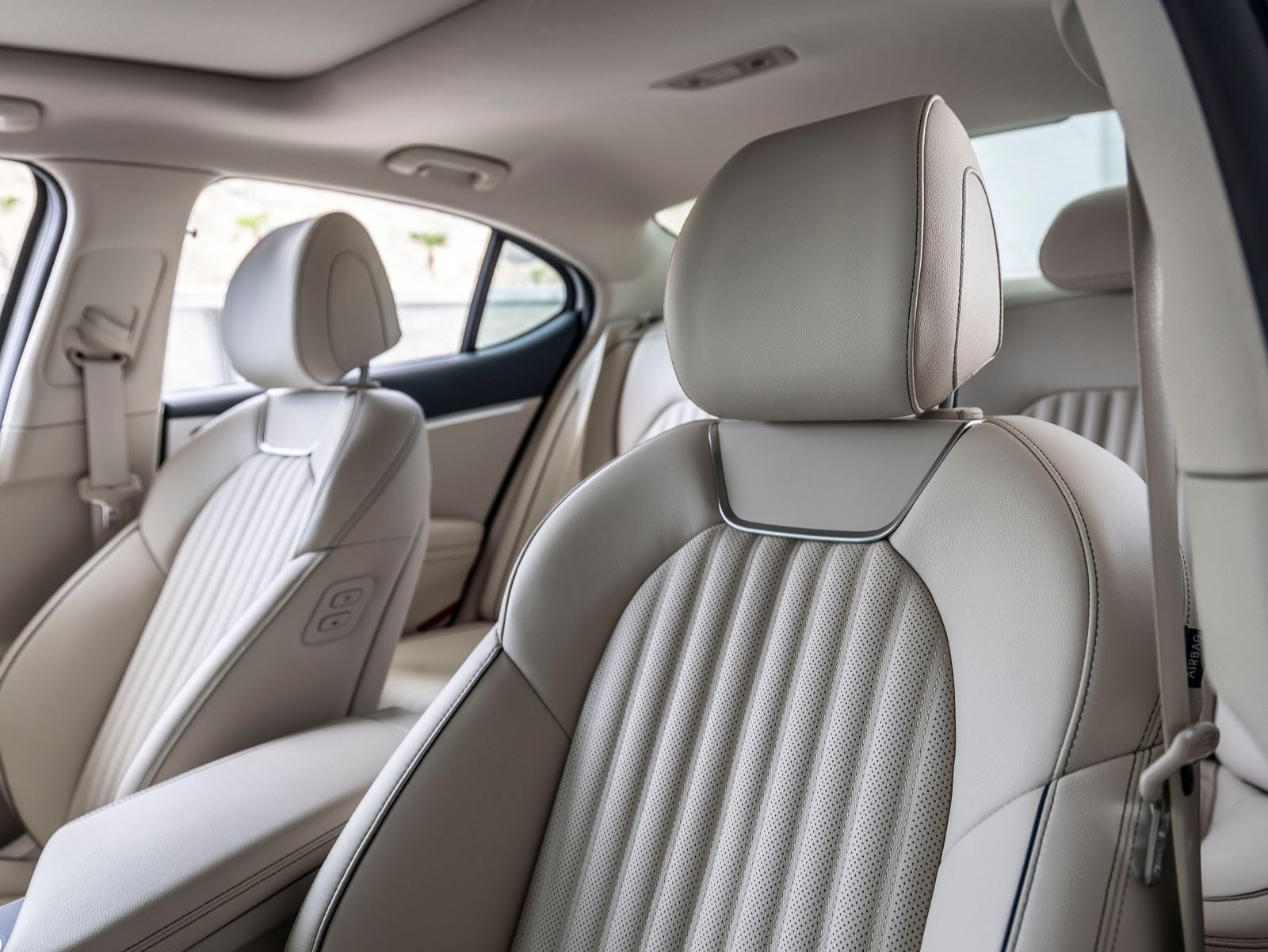 2026 Genesis G70 2.5T Prestige
