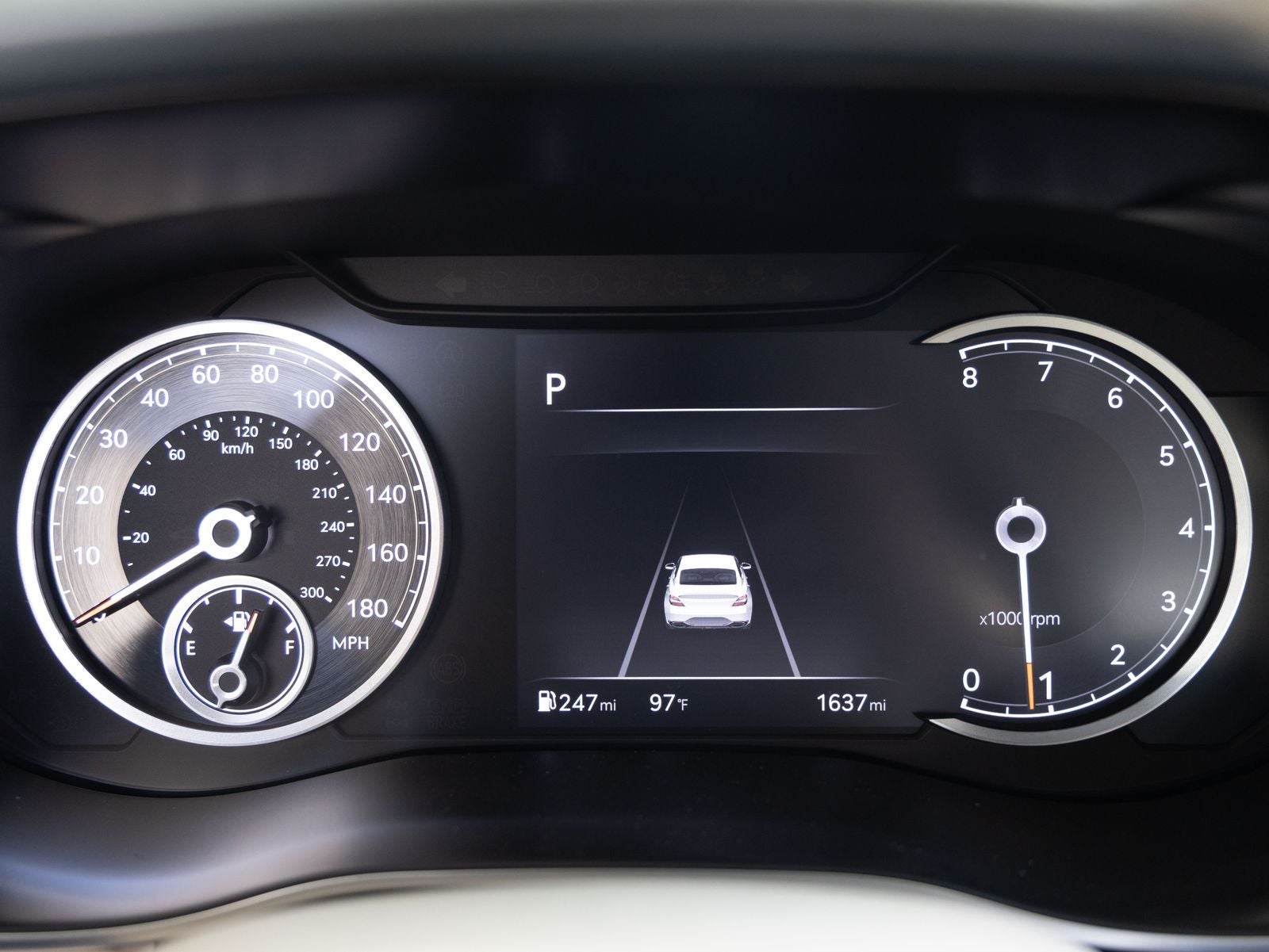 2026 Genesis G70 2.5T Prestige