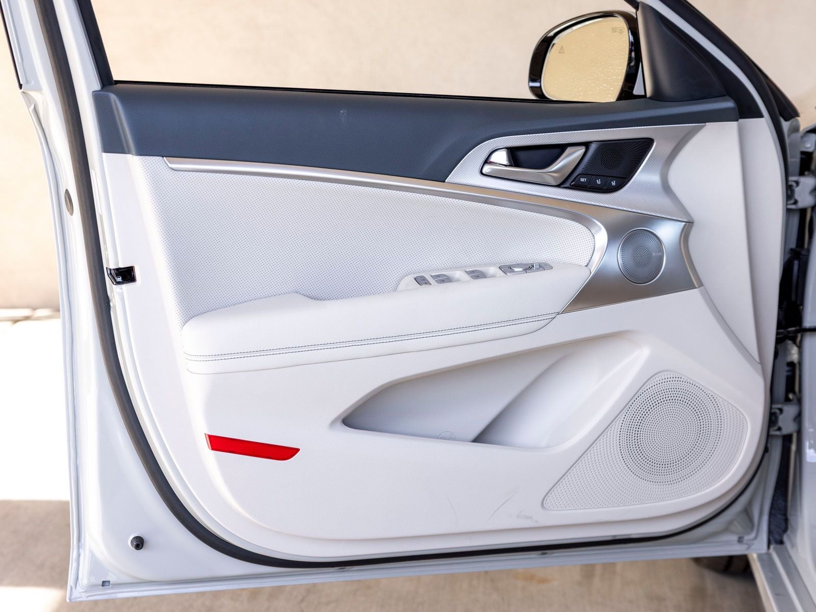 2026 Genesis G70 2.5T Prestige