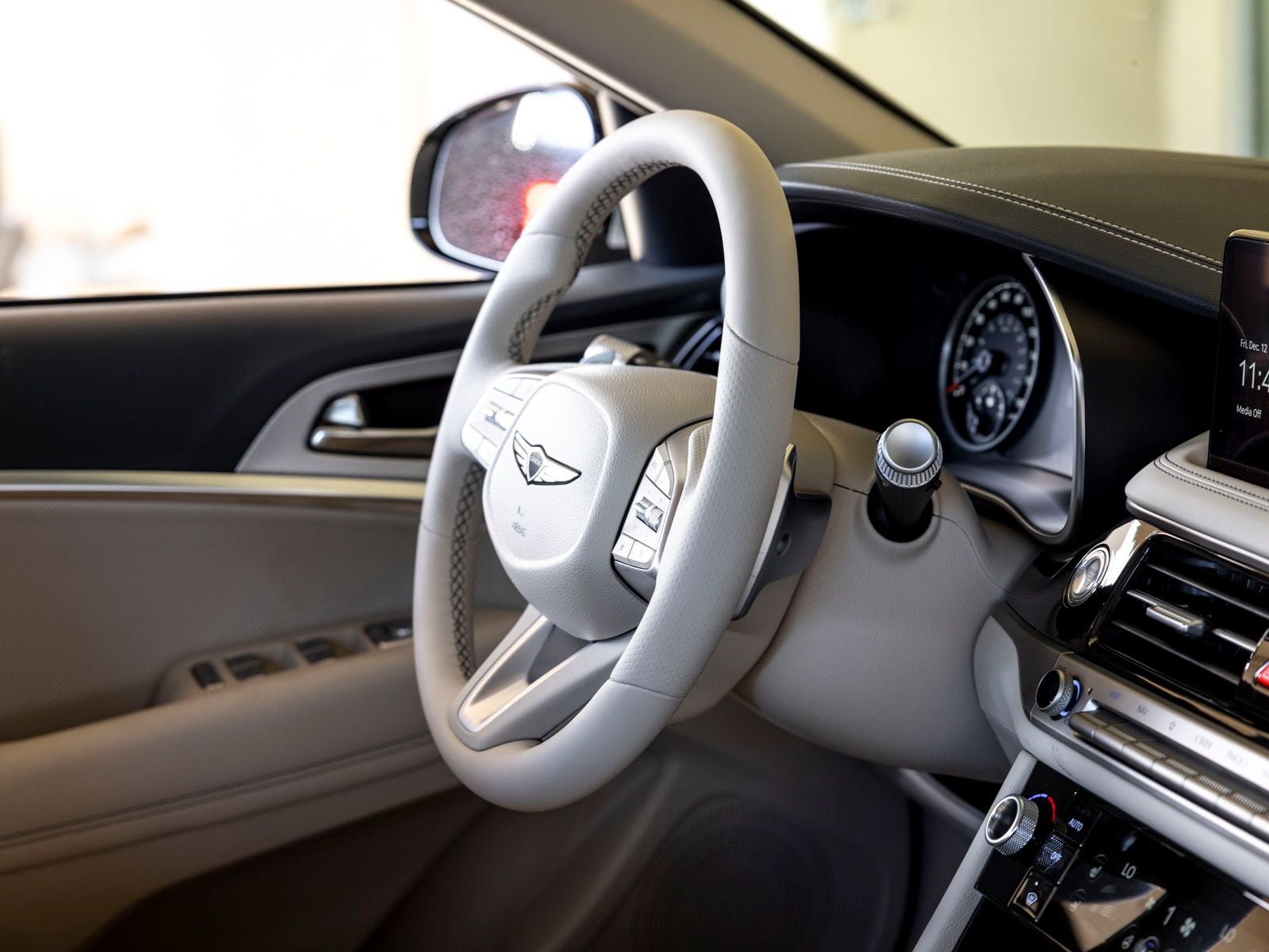 2026 Genesis G70 2.5T Prestige