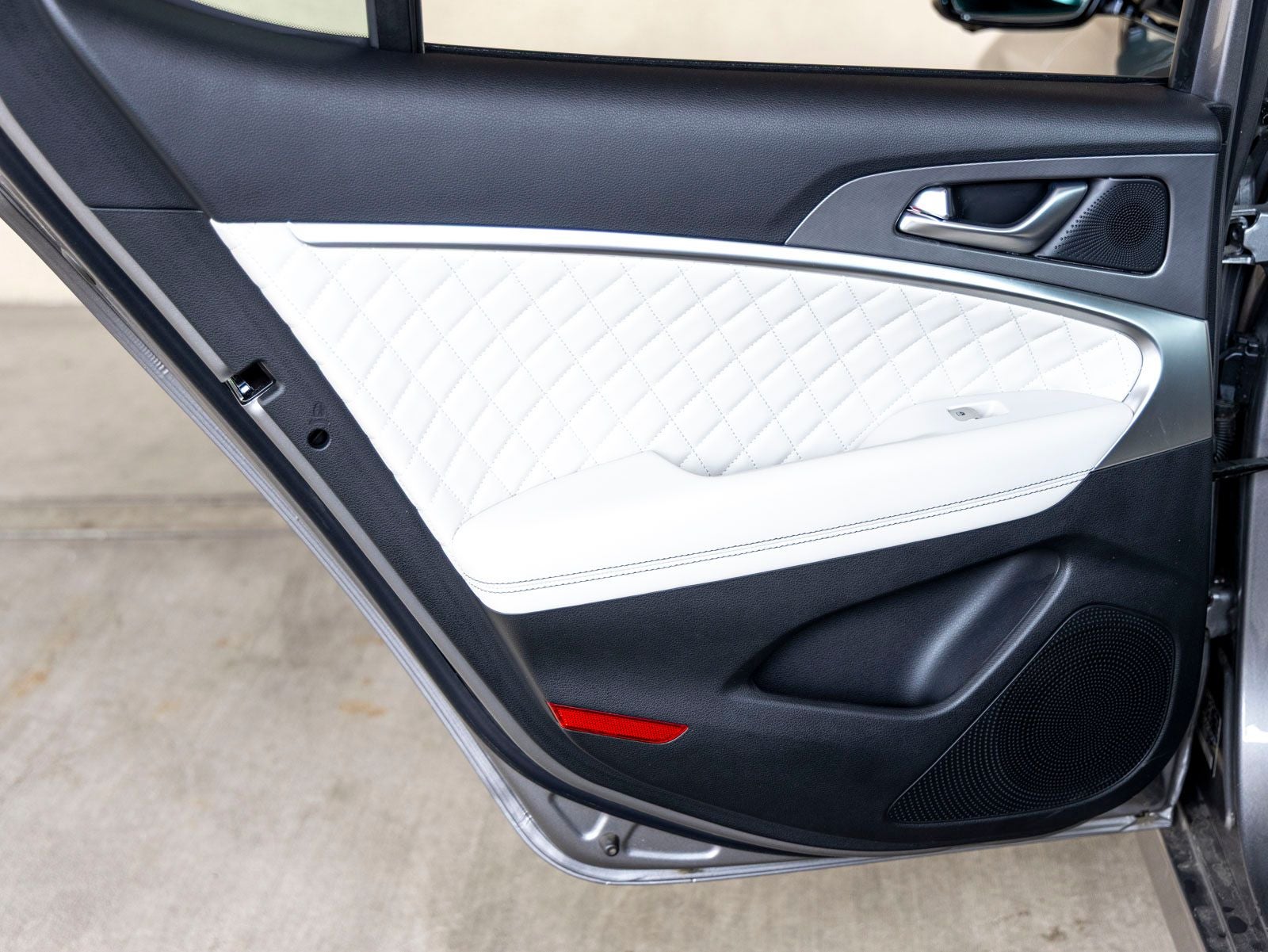 2025 Genesis G70 3.3T Sport Advanced