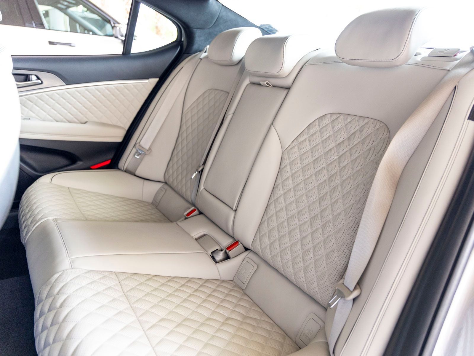 2025 Genesis G70 3.3T Sport Advanced