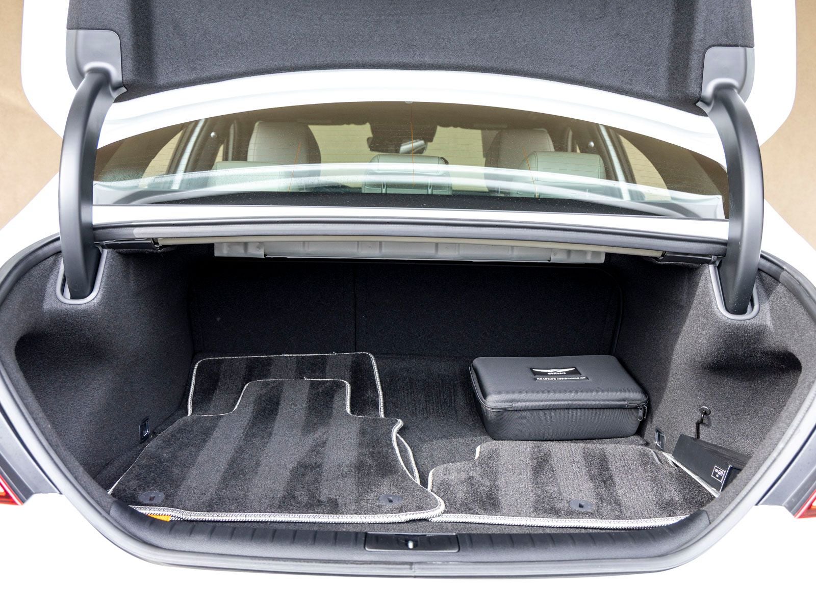 2025 Genesis G70 3.3T Sport Advanced