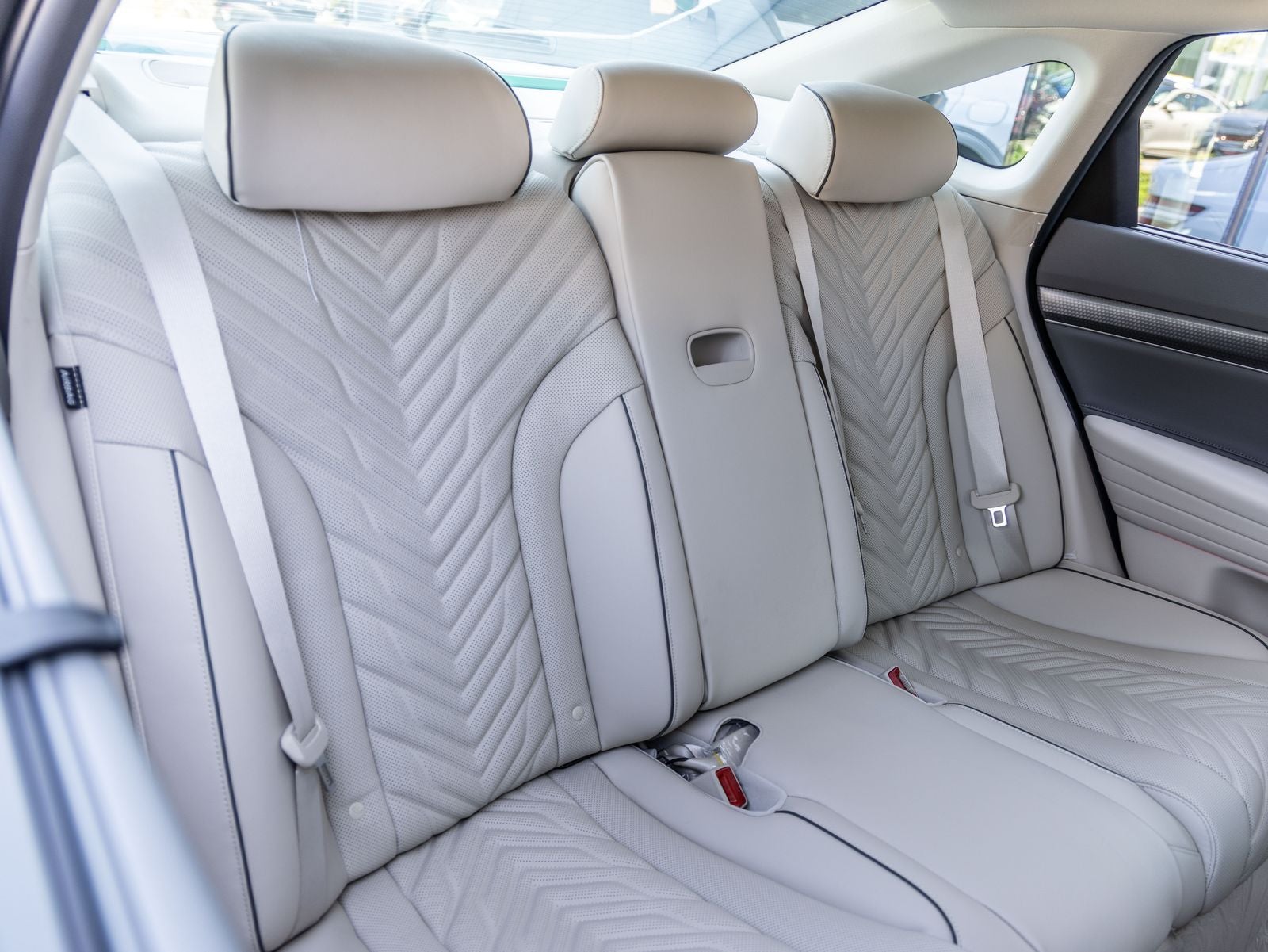 2027 Genesis G80 2.5T Sport Prestige