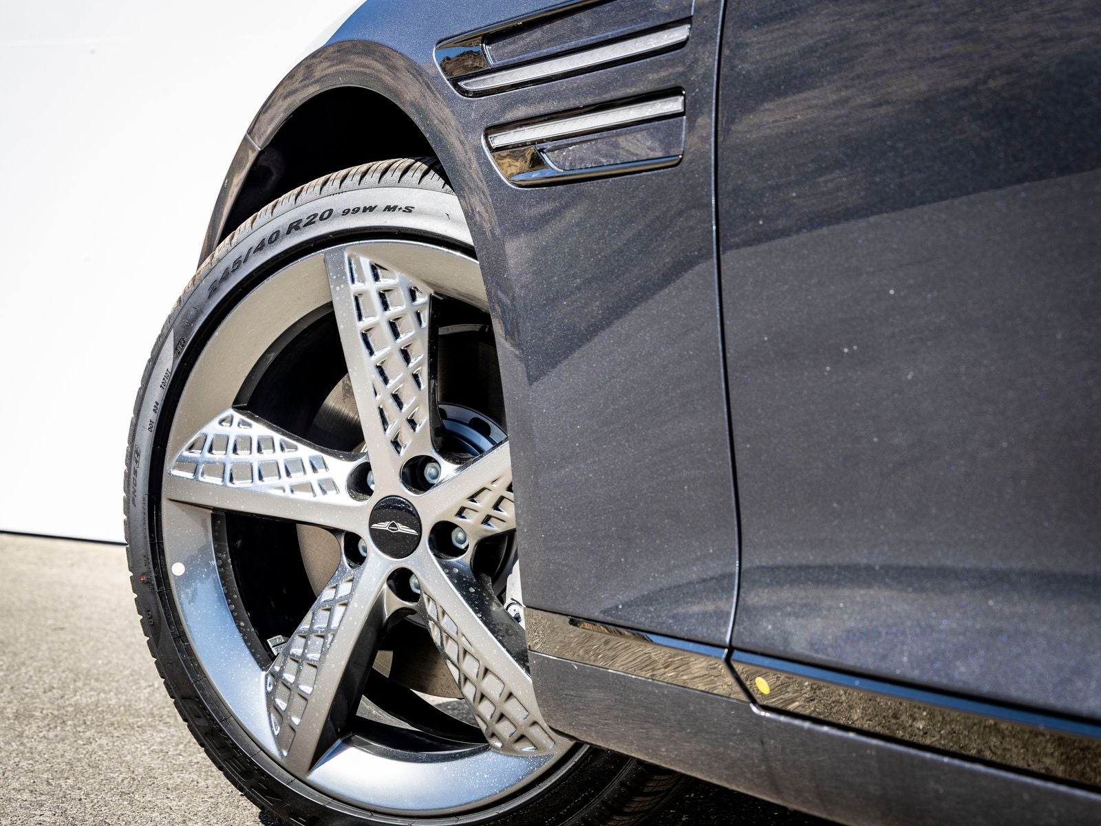 2027 Genesis G80 2.5T Sport Prestige
