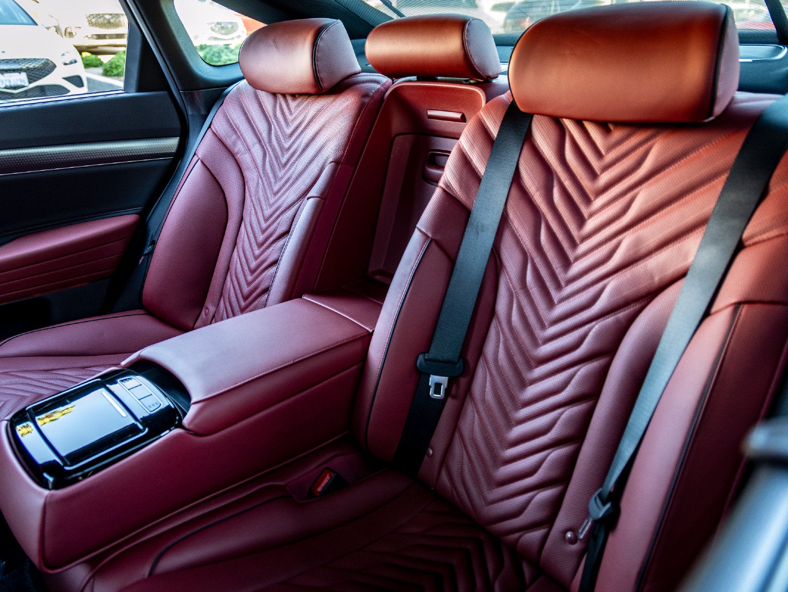 2027 Genesis G80 2.5T Sport Prestige