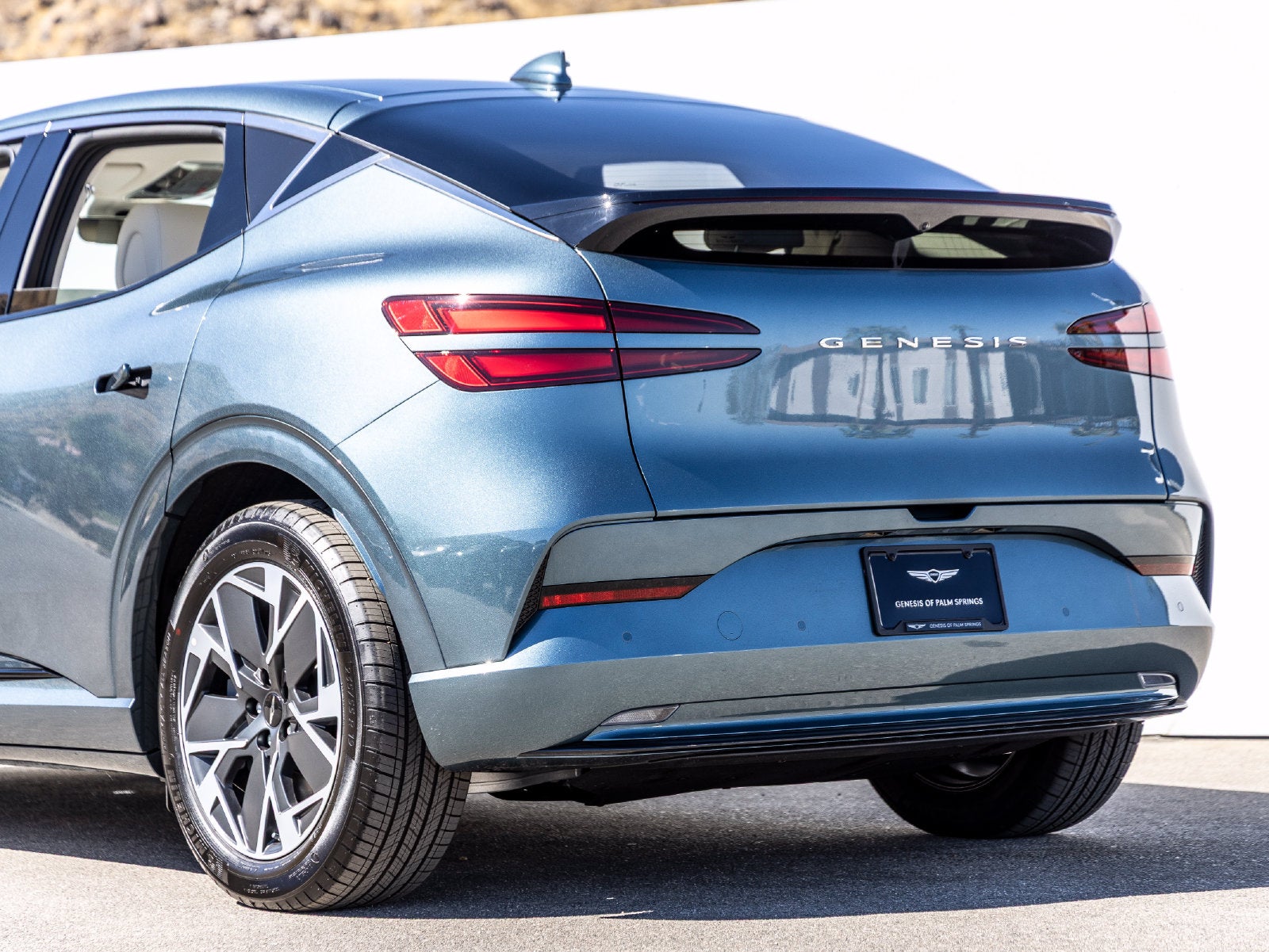 2027 Genesis GV60 19"