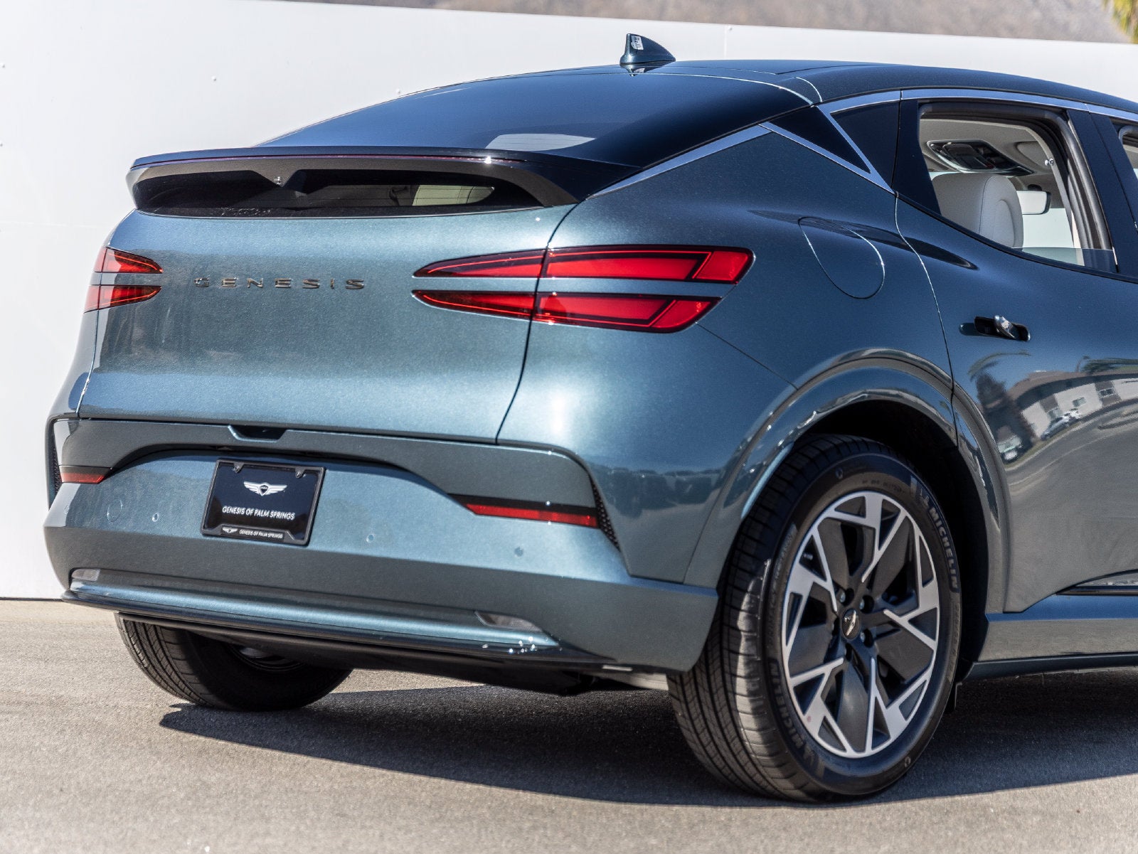 2027 Genesis GV60 19"