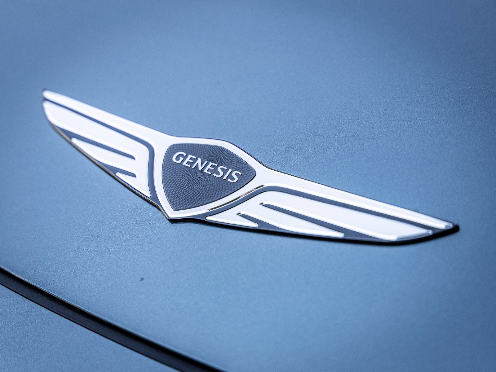 2027 Genesis GV60 19"