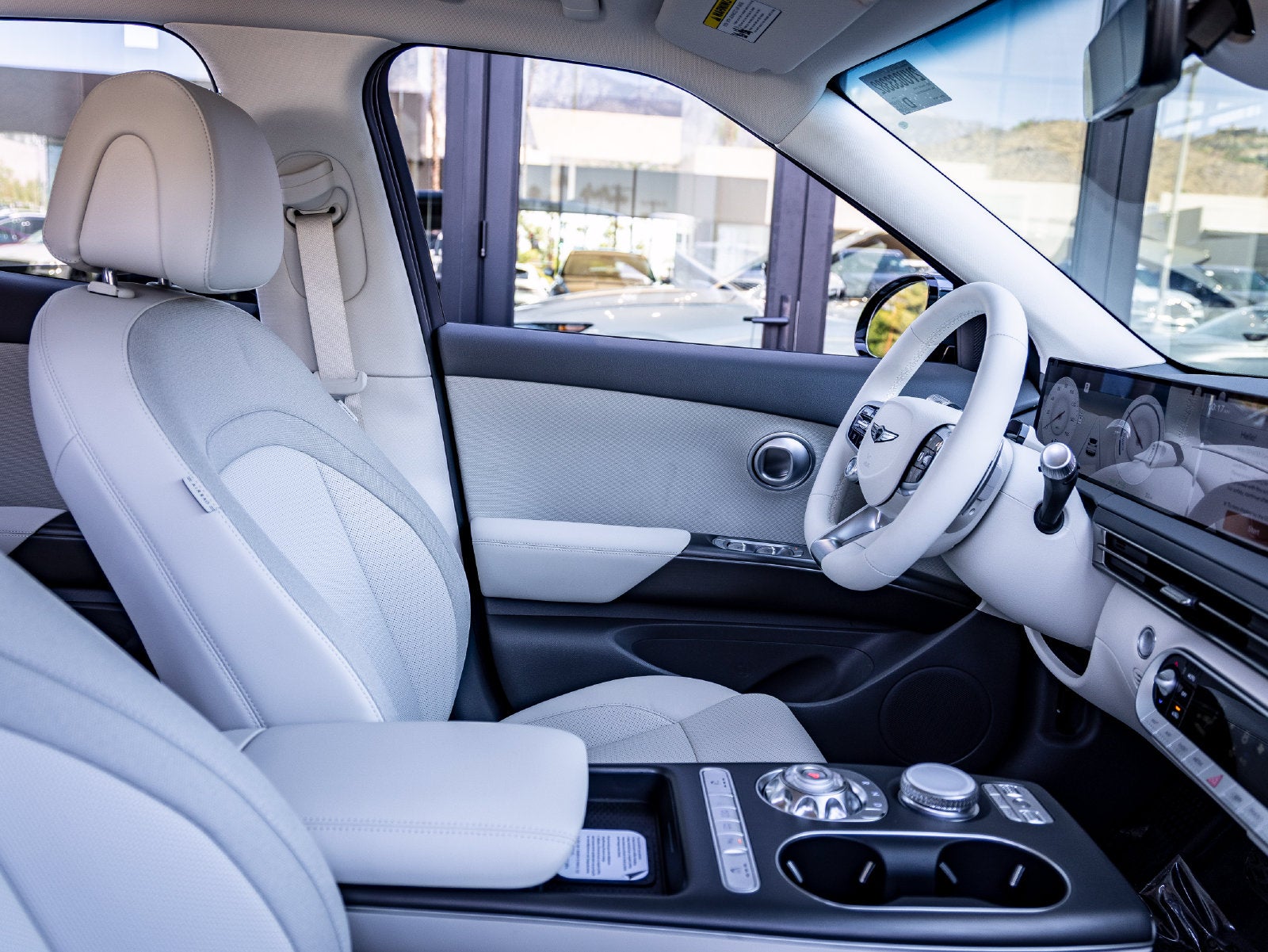 2027 Genesis GV60 19"