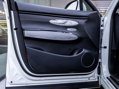 2025 Genesis GV70 2.5T Advanced