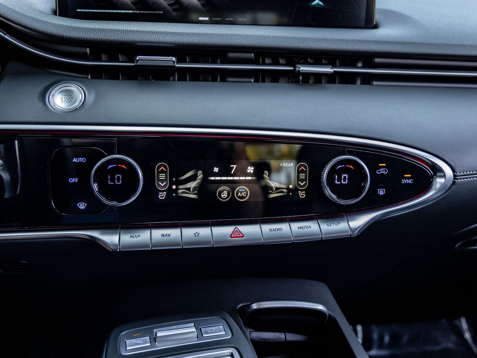 2025 Genesis GV70 2.5T Advanced
