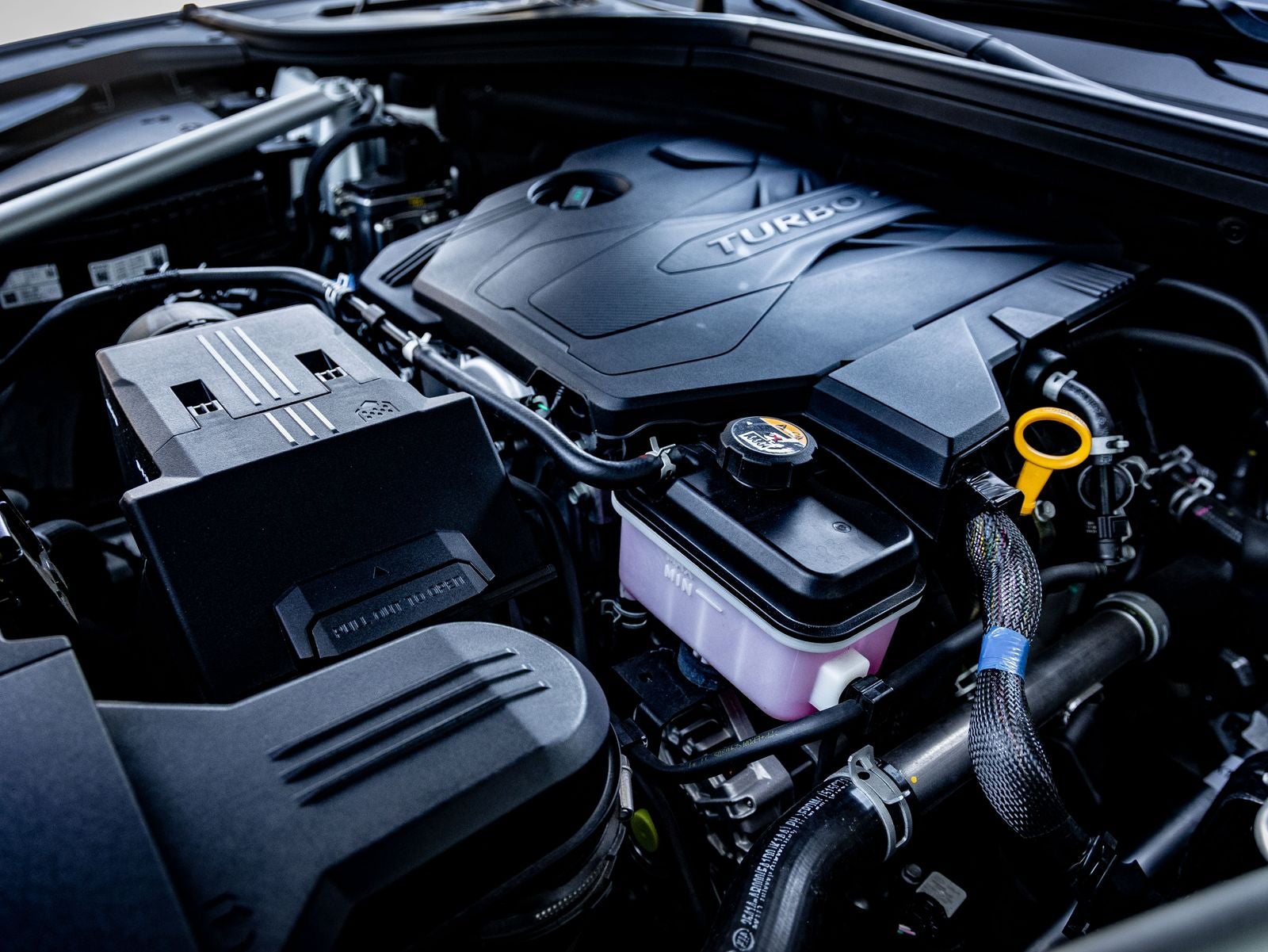 2025 Genesis GV70 2.5T Advanced