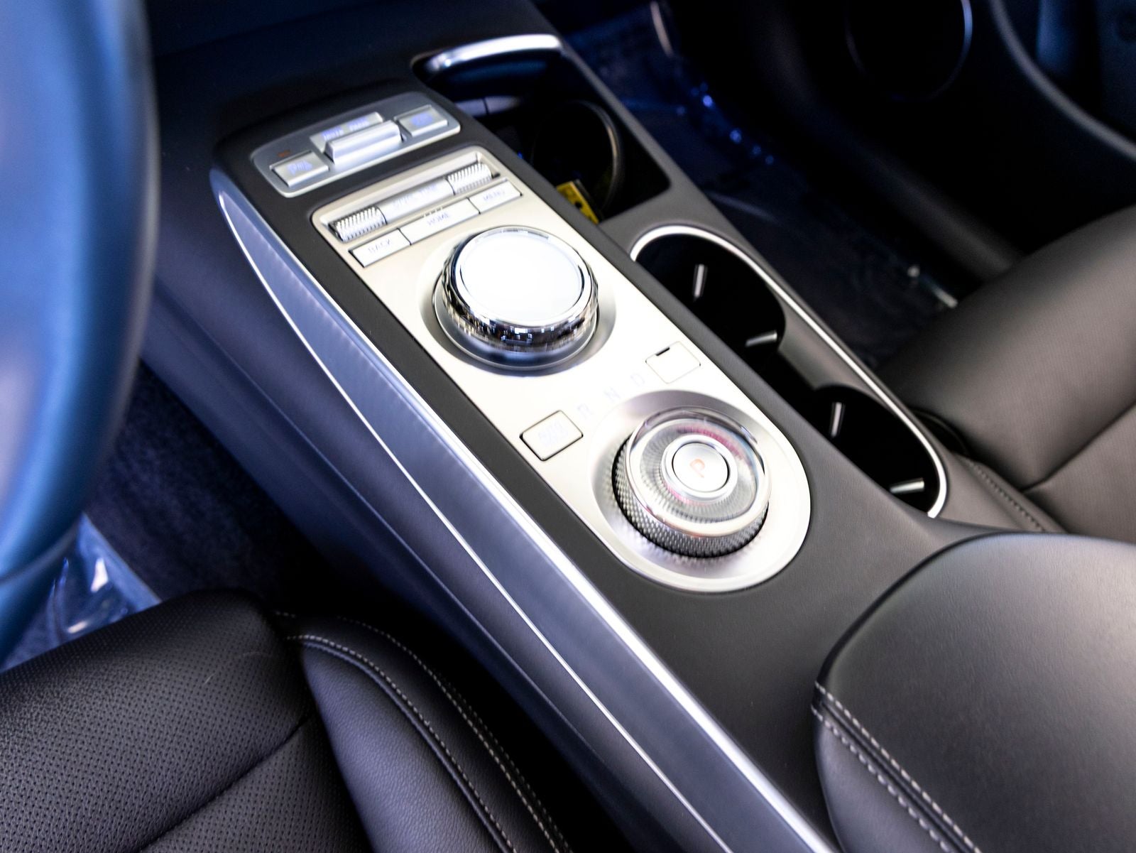 2023 Genesis GV70 2.5T