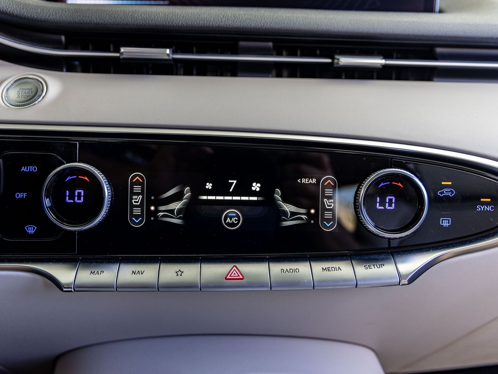 2022 Genesis GV70 2.5T