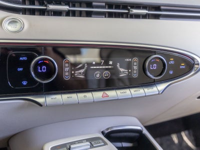 2023 Genesis GV70 2.5T Advanced