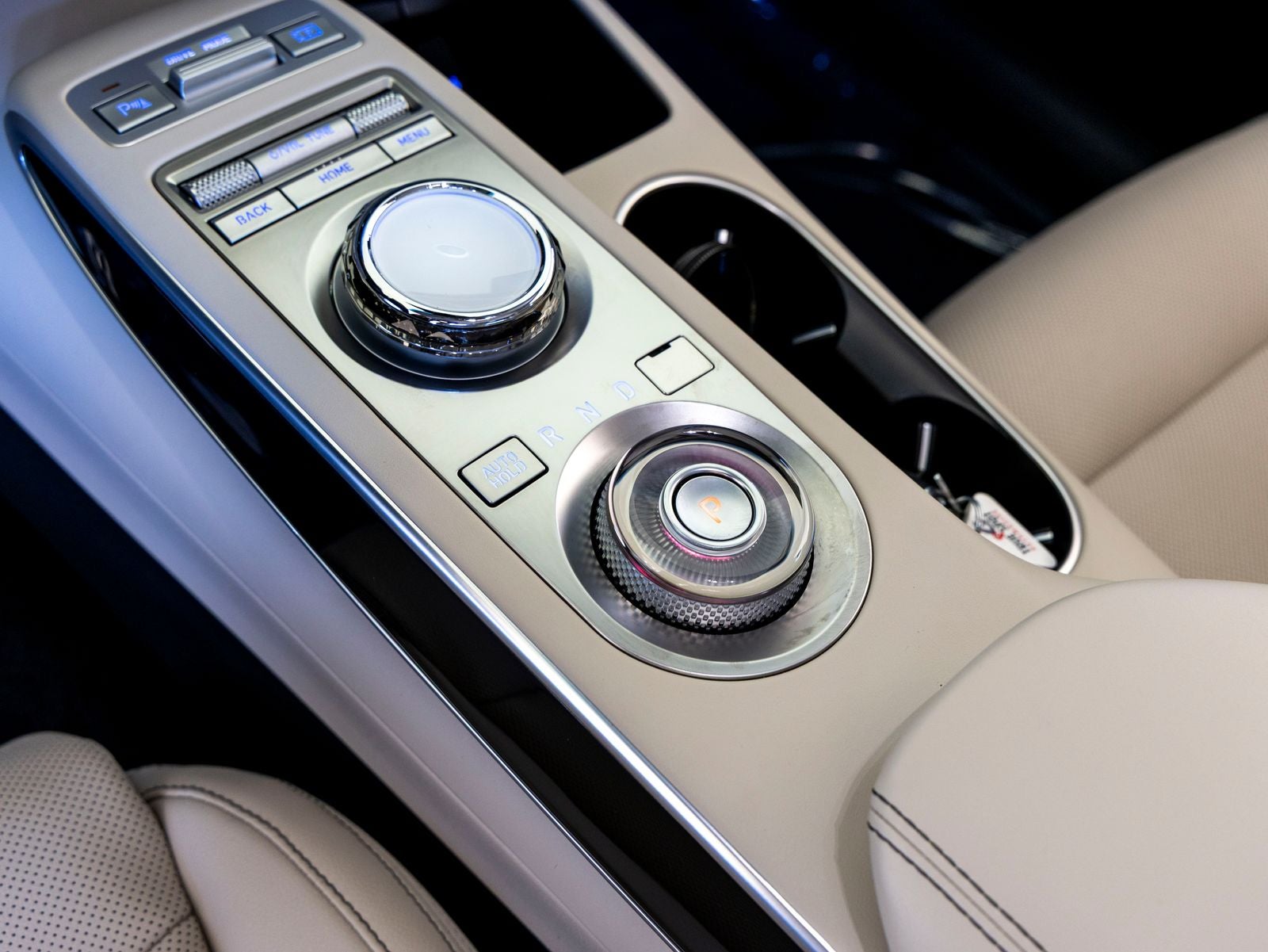 2023 Genesis GV70 2.5T