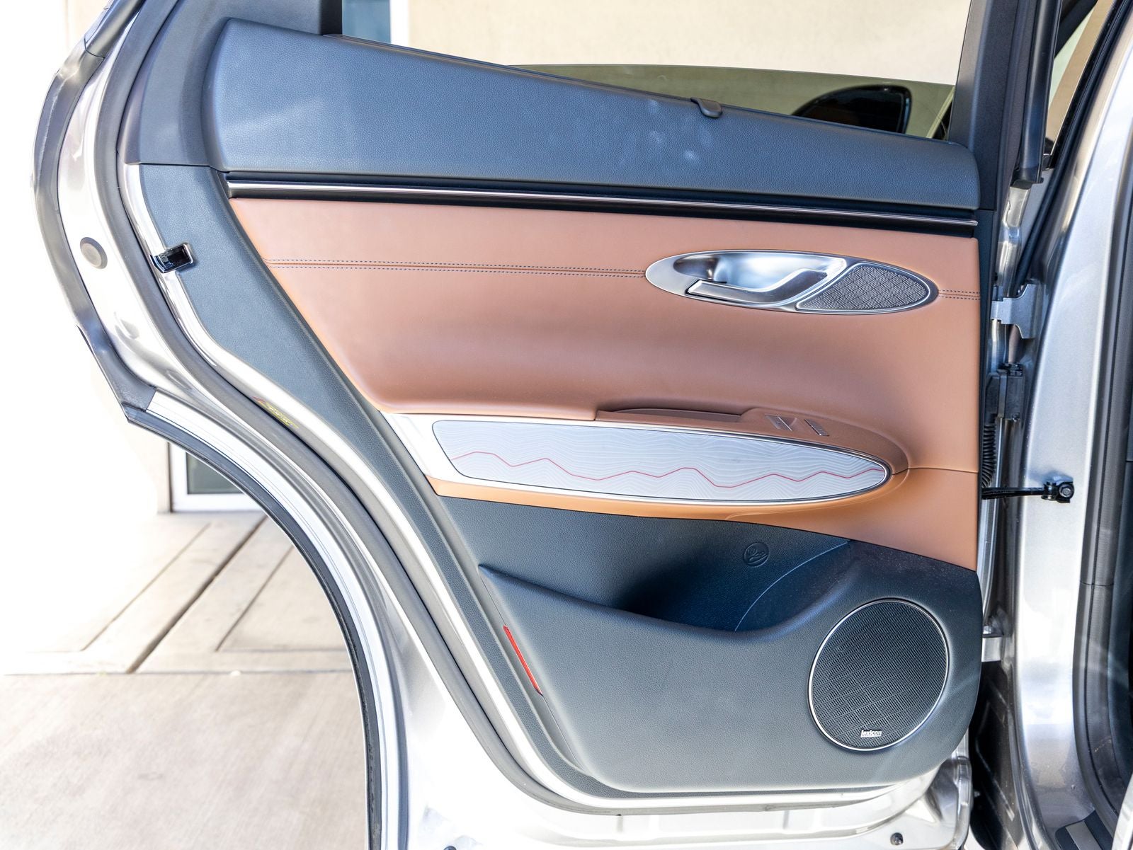 2023 Genesis GV70 2.5T