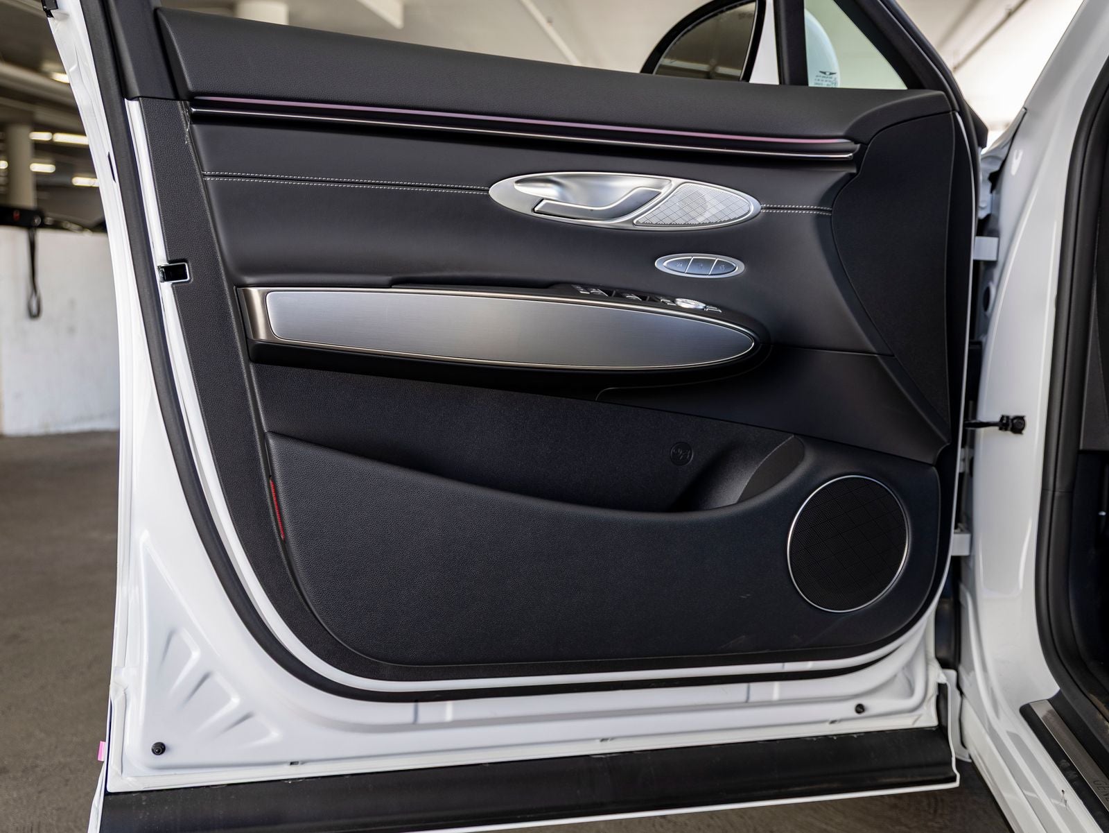 2027 Genesis GV70 2.5T Select