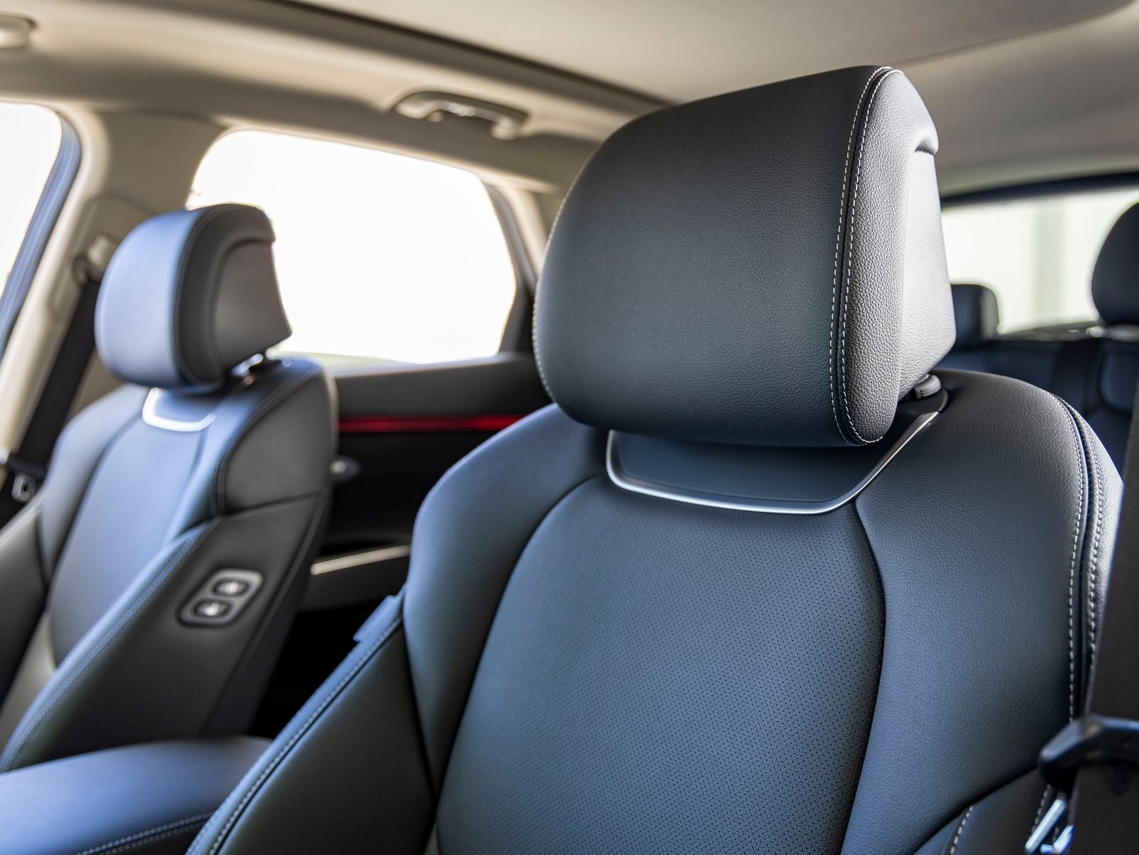 2027 Genesis GV70 2.5T Select