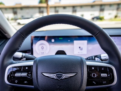2027 Genesis GV70 2.5T Select