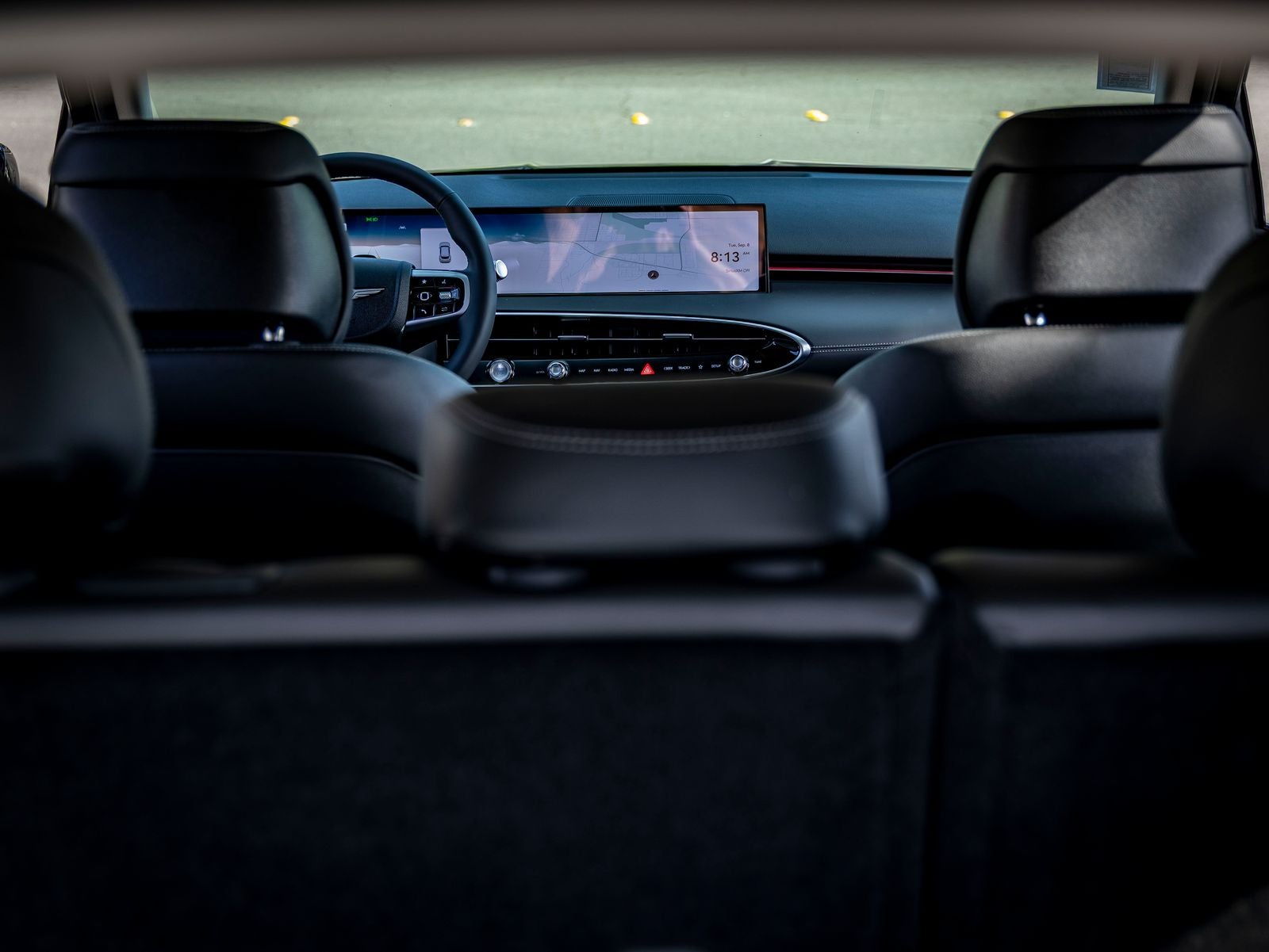 2027 Genesis GV70 2.5T Select