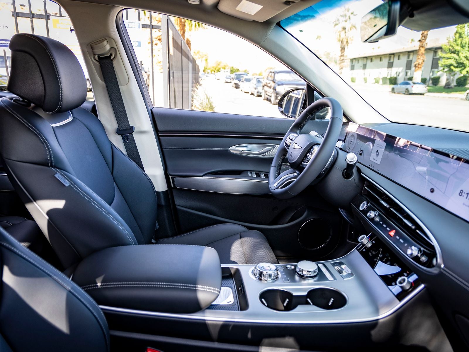 2027 Genesis GV70 2.5T Select