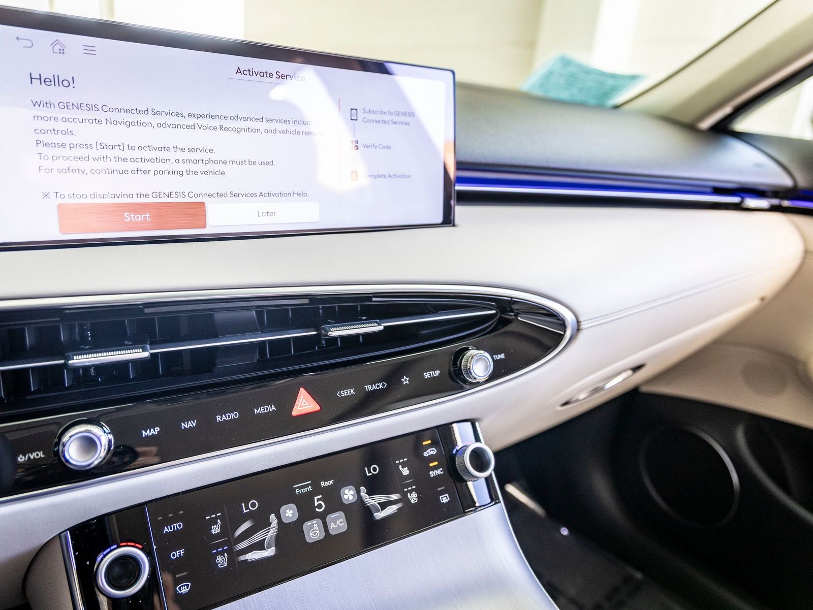 2027 Genesis GV70 2.5T Advanced