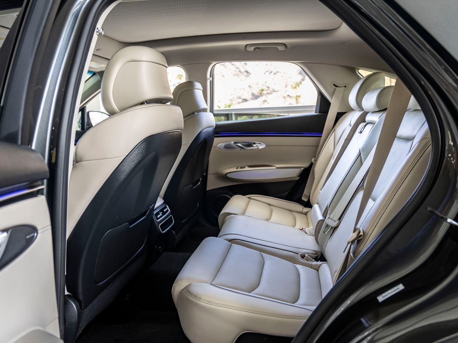 2027 Genesis GV70 2.5T Advanced