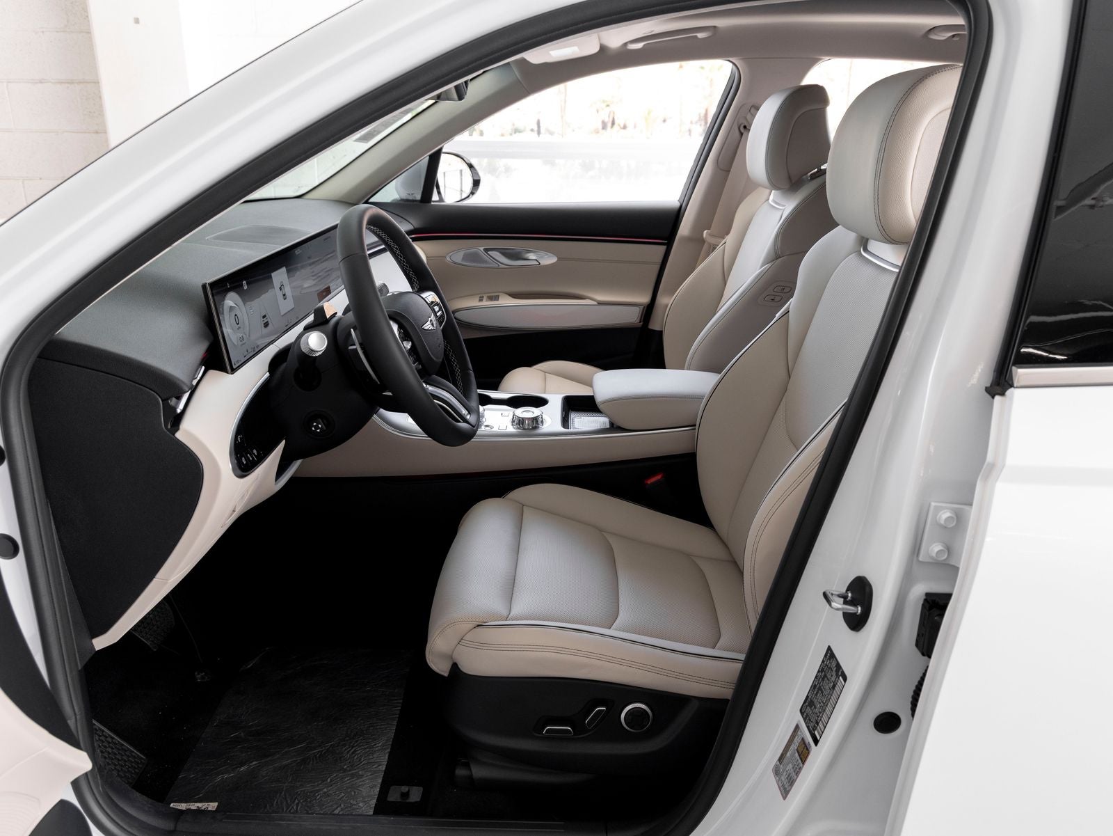 2027 Genesis GV70 2.5T Advanced