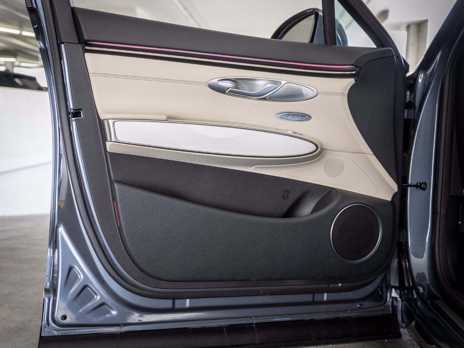 2027 Genesis GV70 2.5T Advanced