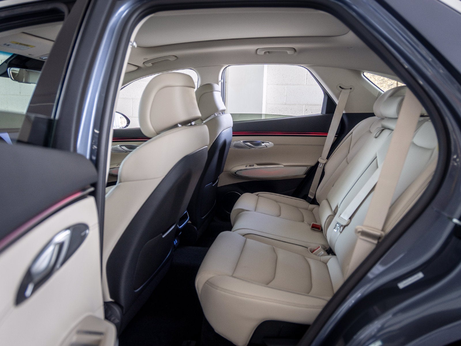 2027 Genesis GV70 2.5T Advanced