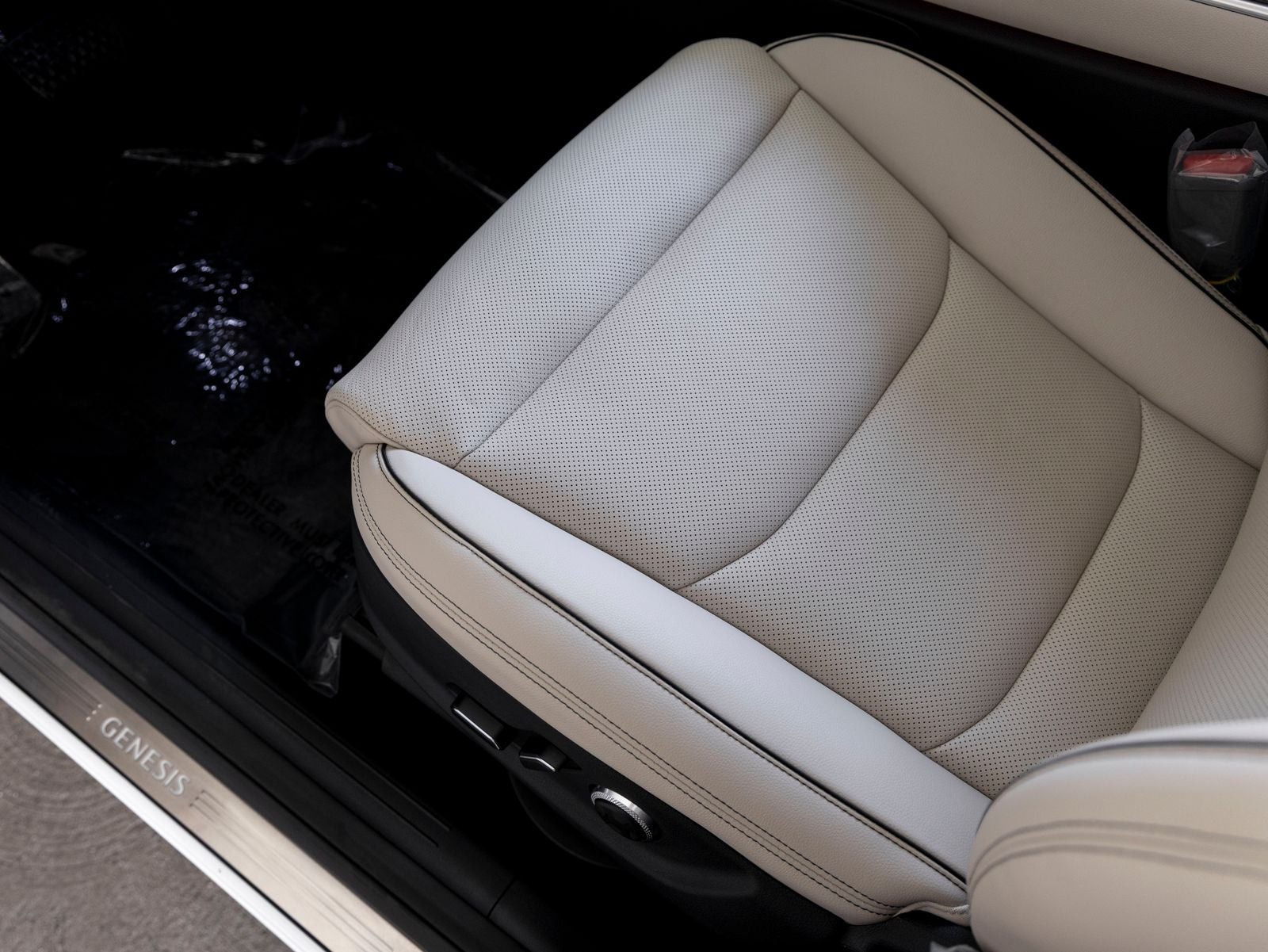 2027 Genesis GV70 2.5T Advanced