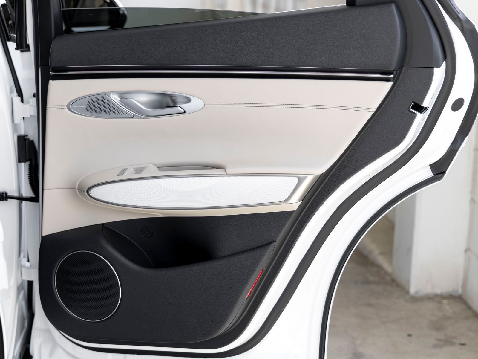 2027 Genesis GV70 2.5T Advanced