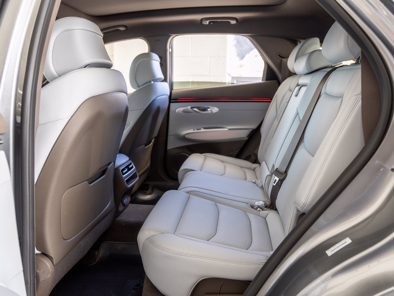 2027 Genesis GV70 2.5T Advanced