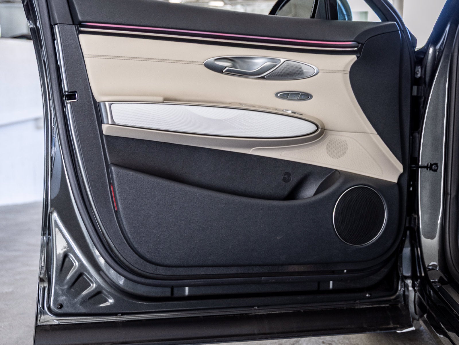 2027 Genesis GV70 2.5T Advanced