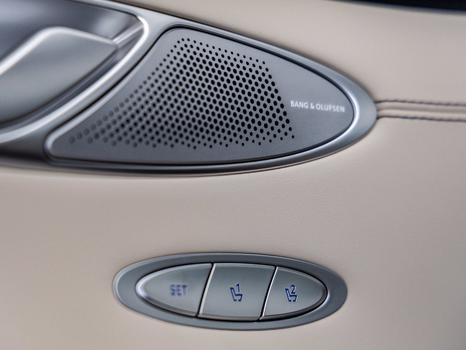 2027 Genesis GV70 2.5T Advanced