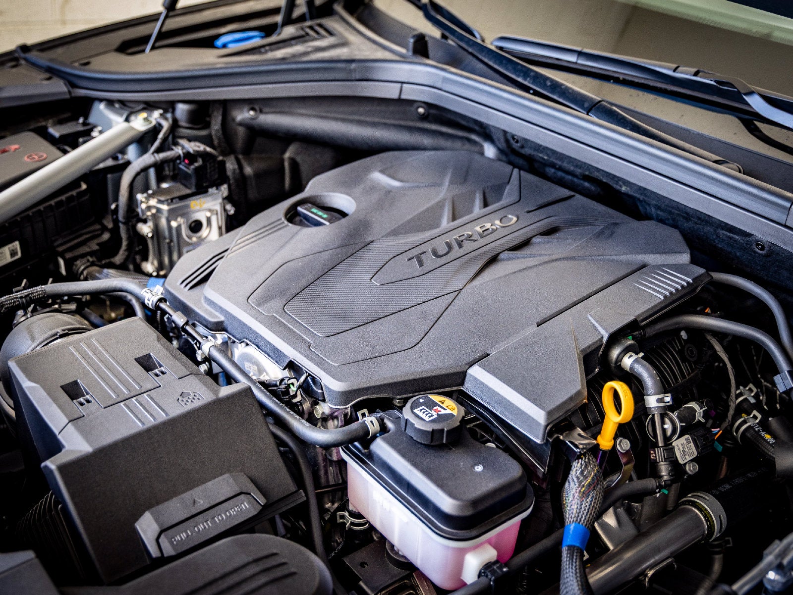 2027 Genesis GV70 2.5T Advanced