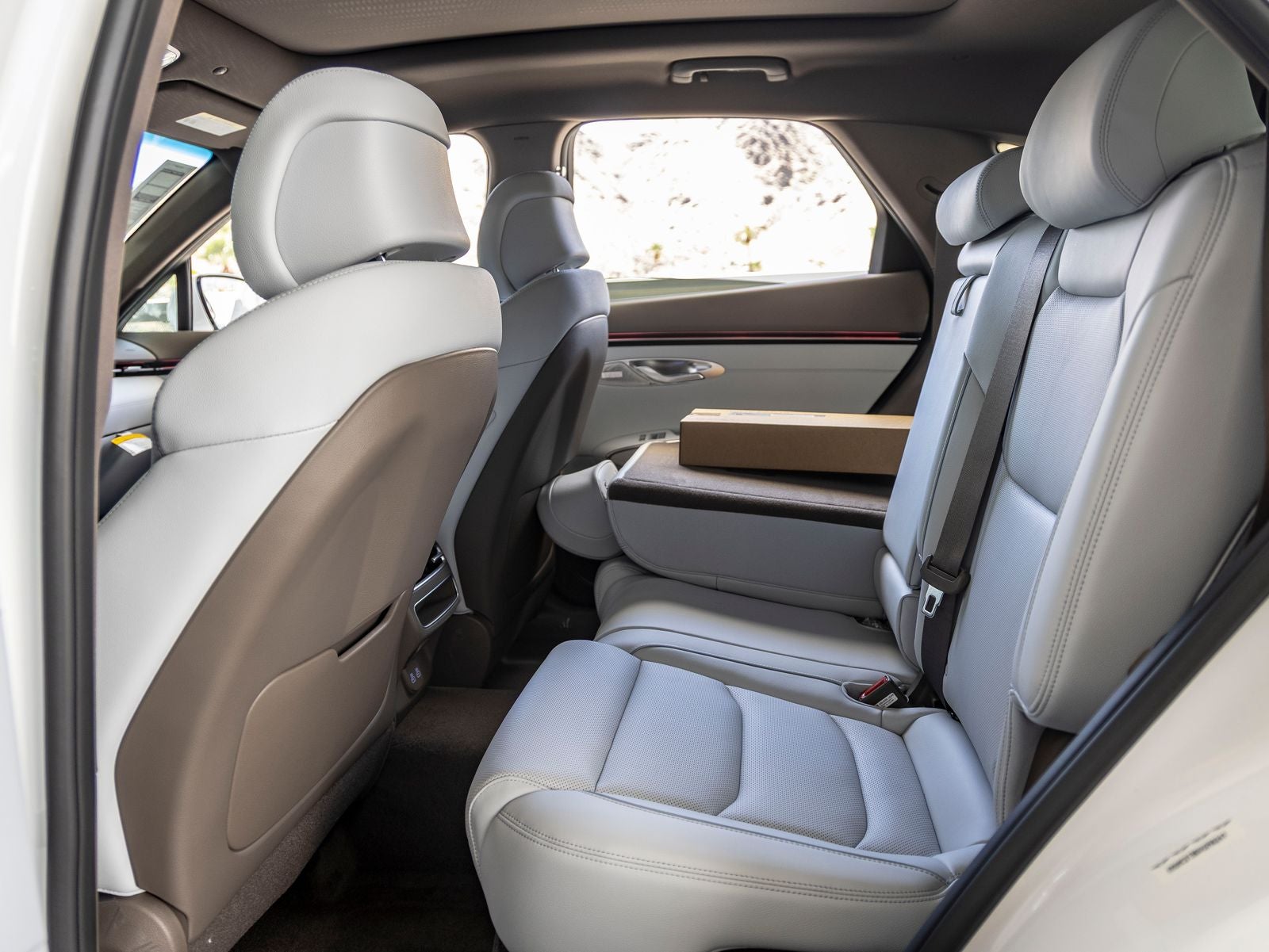 2027 Genesis GV70 2.5T Advanced