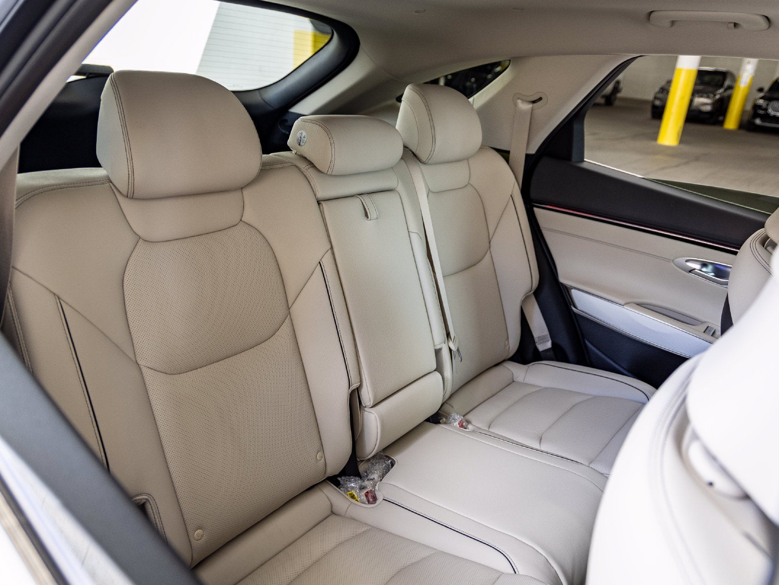 2027 Genesis GV70 2.5T Advanced