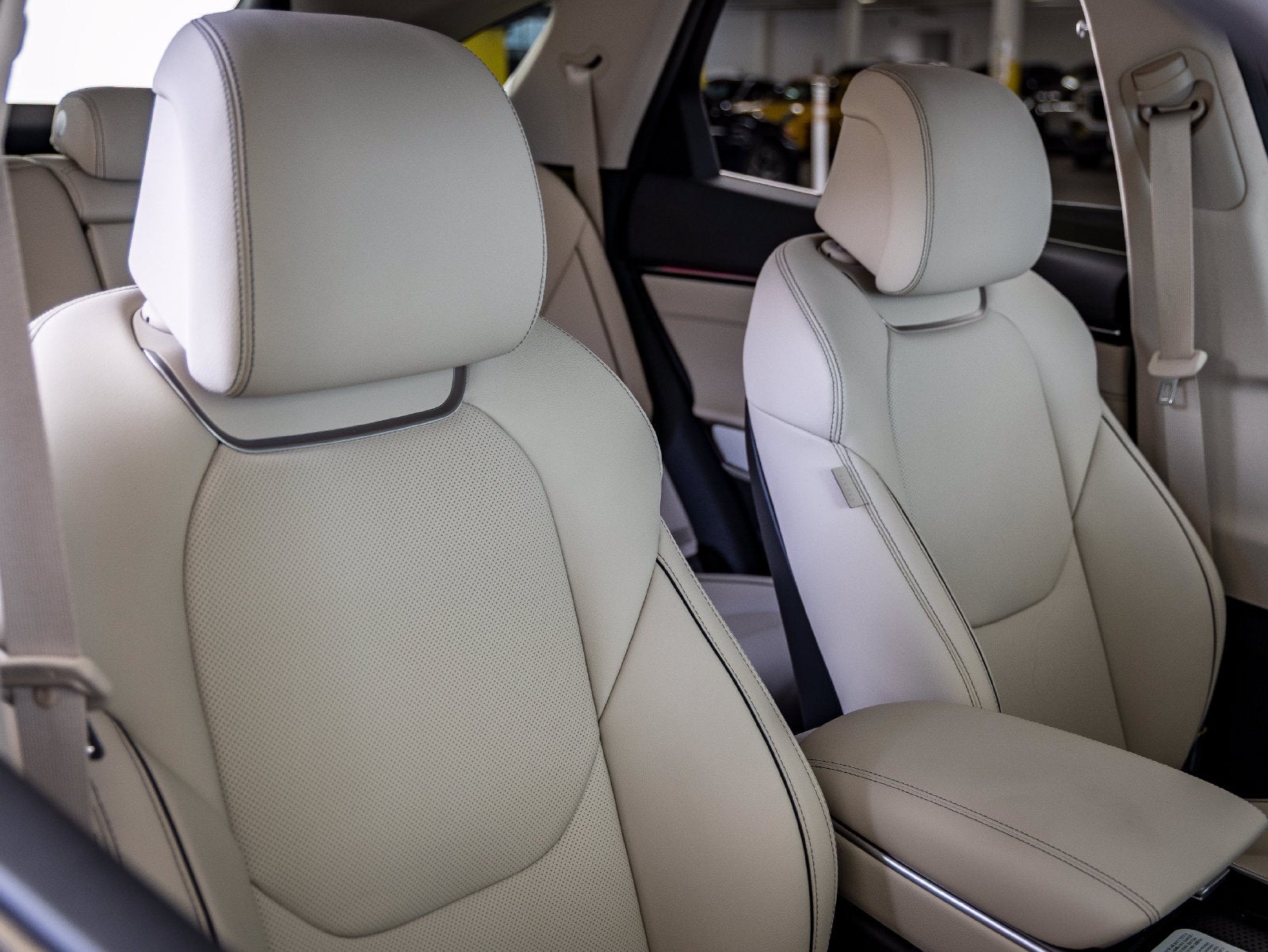 2027 Genesis GV70 2.5T Advanced