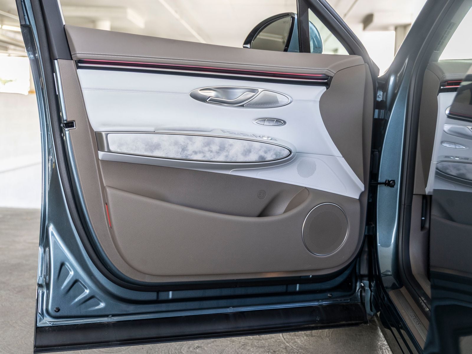 2027 Genesis Electrified GV70 2.5T Advanced