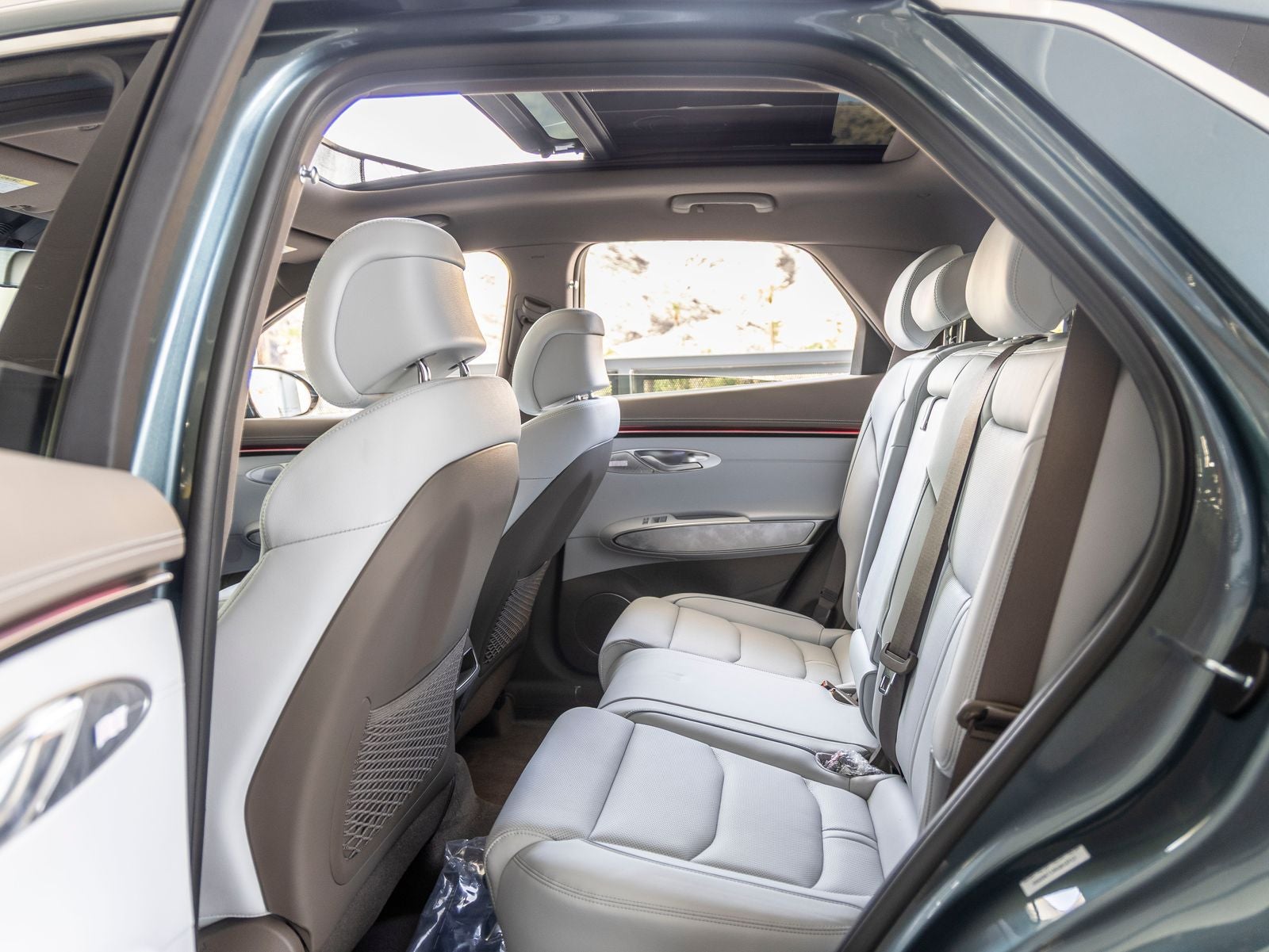 2027 Genesis Electrified GV70 2.5T Advanced